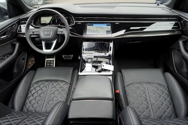 Audi Q8 45 TDI Competition 11
