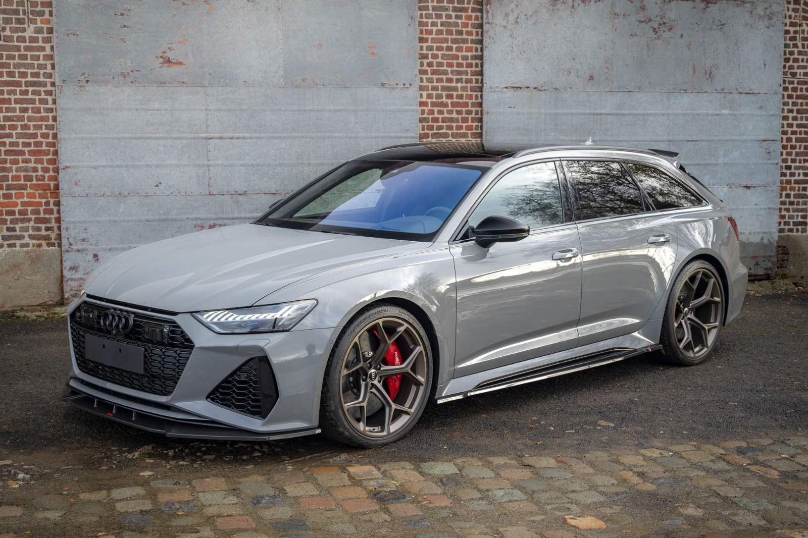 Audi RS6 Avant Performance URBAN 2