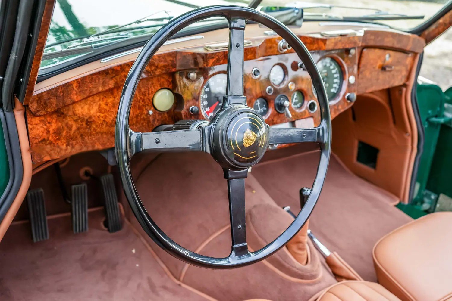 Jaguar XK140 Drophead Coupé 7