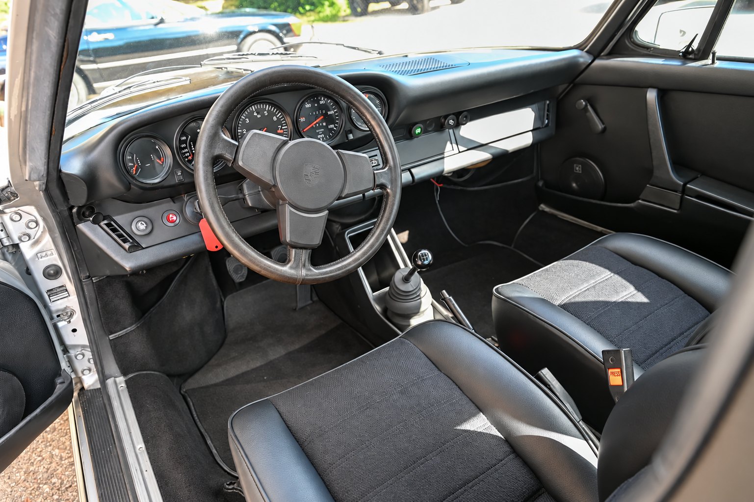 Porsche 911 2.7 Targa MFI 9