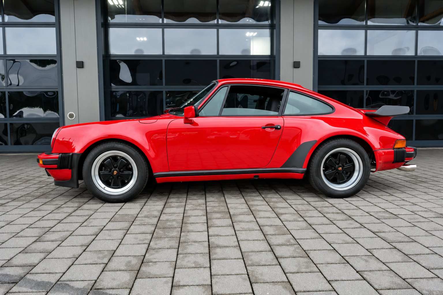 Porsche 911 Carrera 3.2 original WTL 4