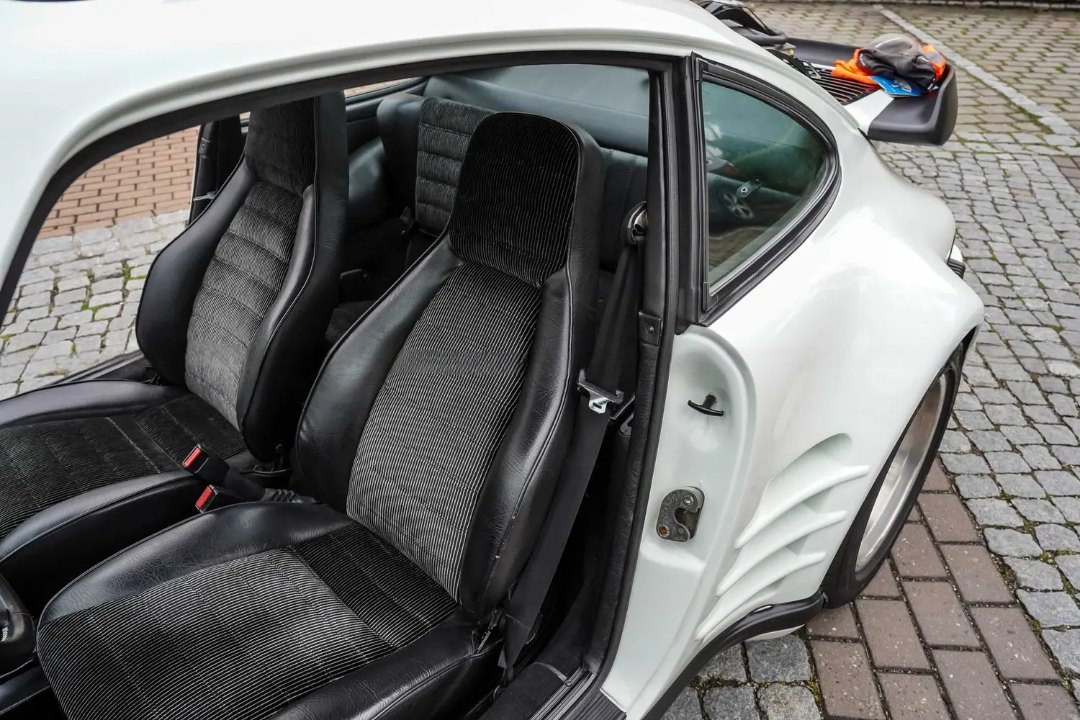 Porsche 911 SC Turbolook 9