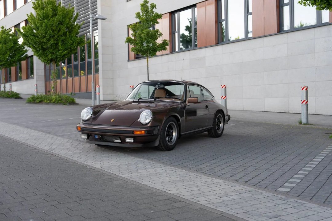 Porsche 911S 5
