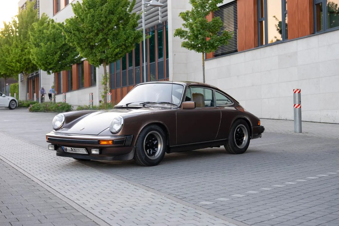 Porsche 911S 8