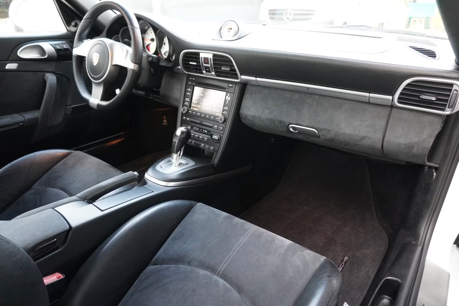 Porsche 997 911 Carrera GTS Coupe 14