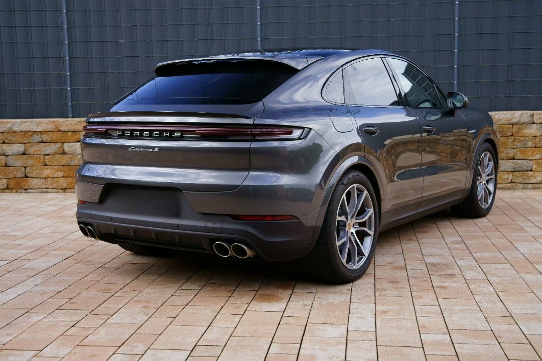 Porsche Cayenne Coupe S E-Hybrid 6