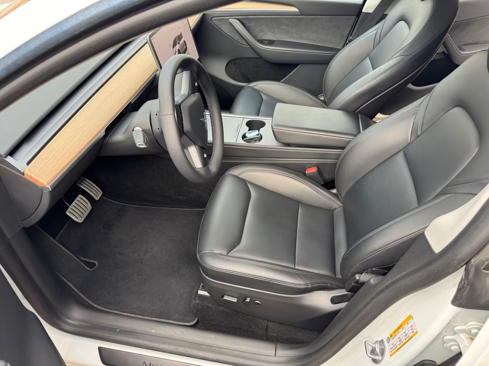 Tesla Model Y Performance Dual AWD 5
